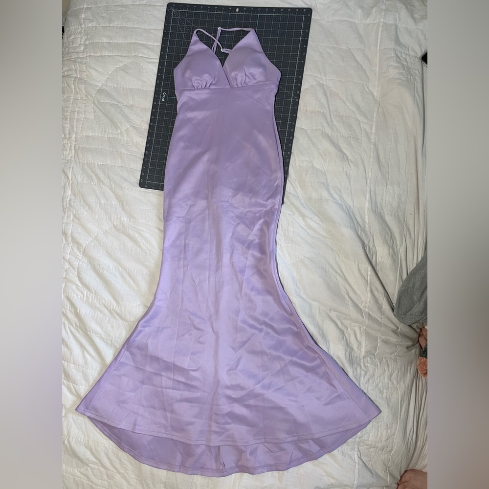 Lovely lavender spaghetti strap mermaid prom/homecoming dress Size Small